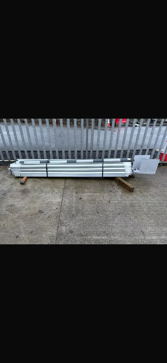 Roller door - Image 1