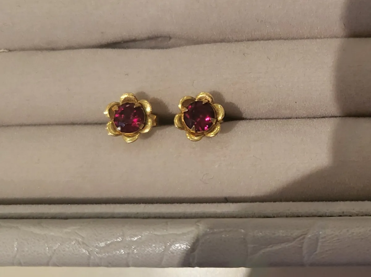 9ct Gold earrings