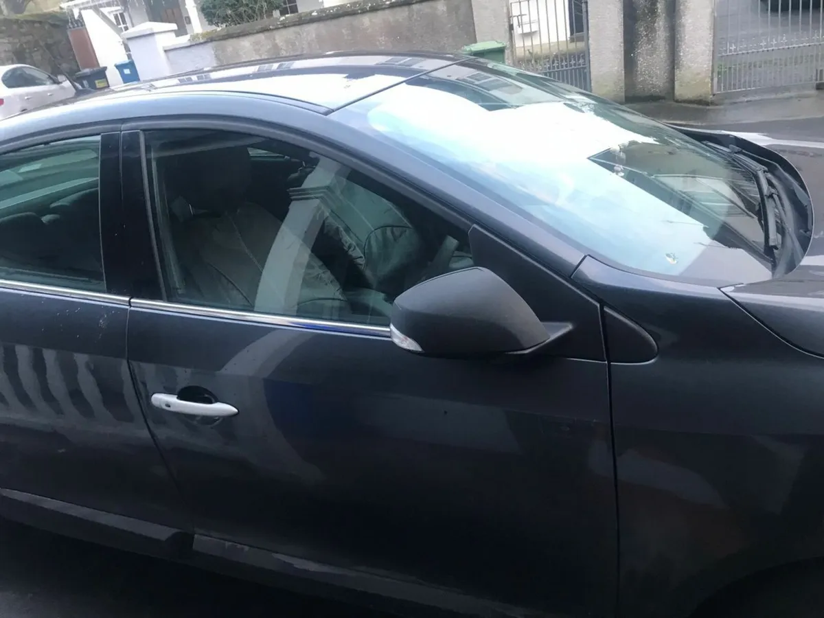 Renault Fluence 2010 - Image 2