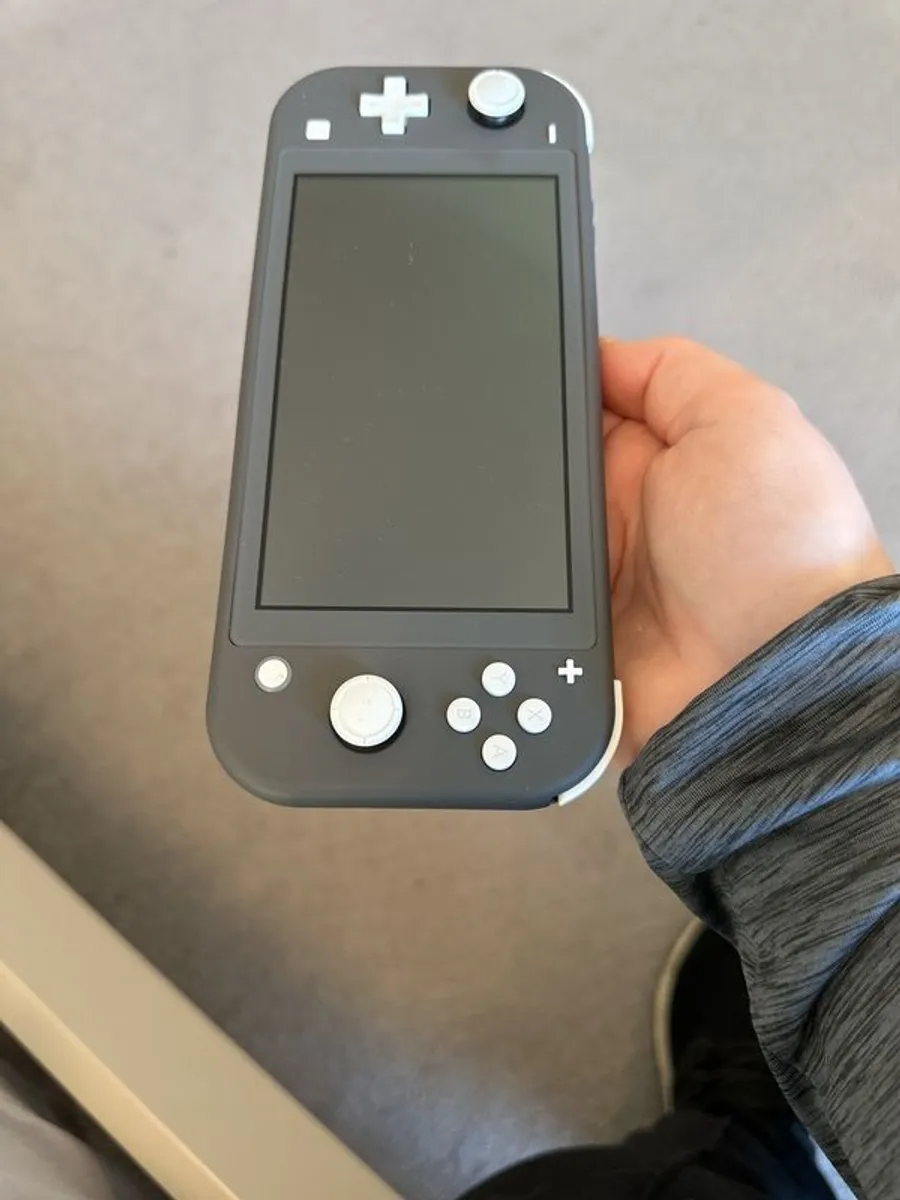 Nintendo Switch Lite - Image 4