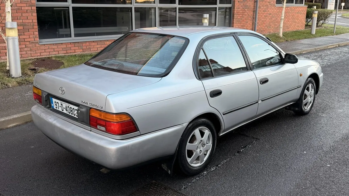 Toyota Corolla e10 - Image 4