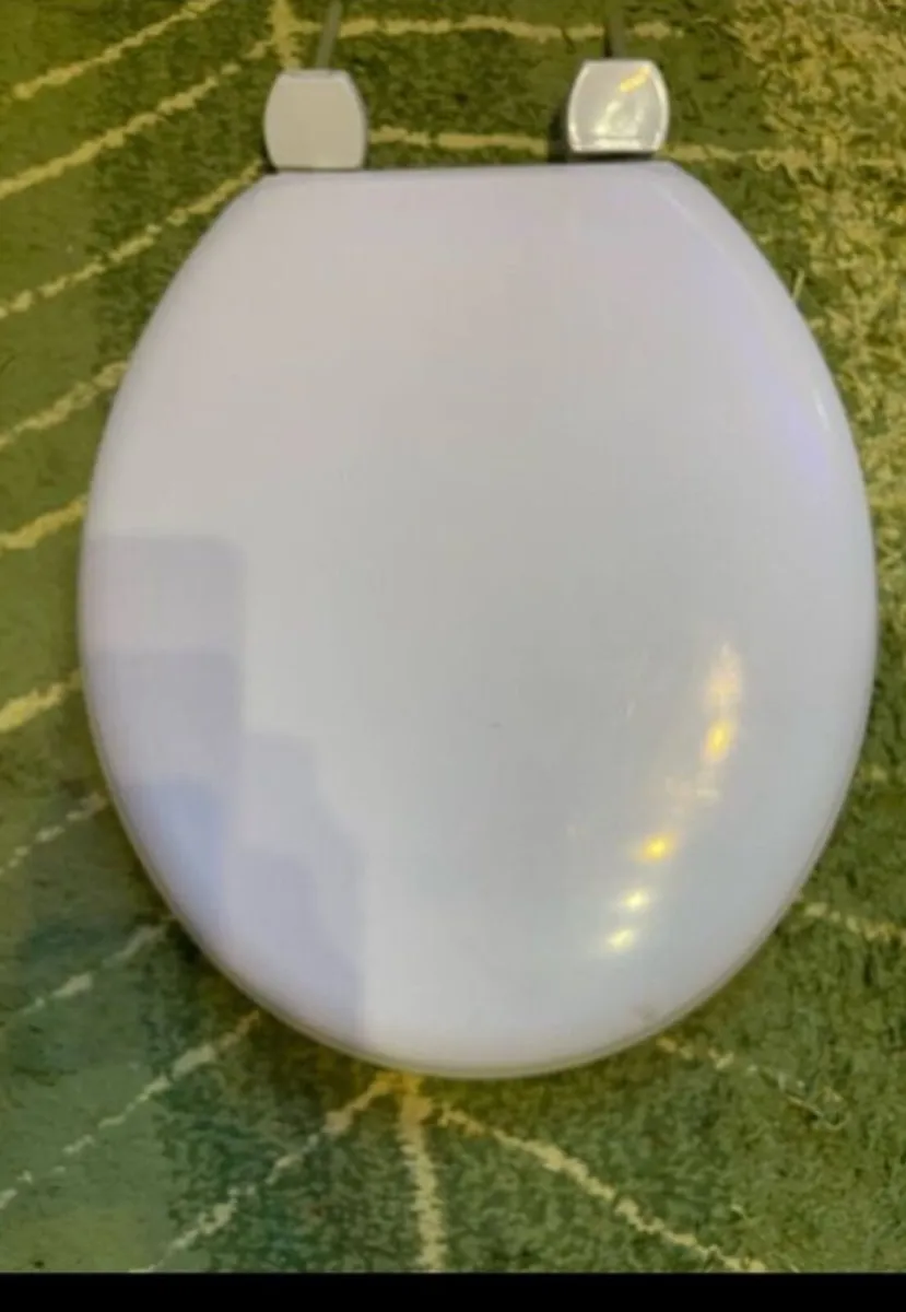 2 toilet seats - Image 4