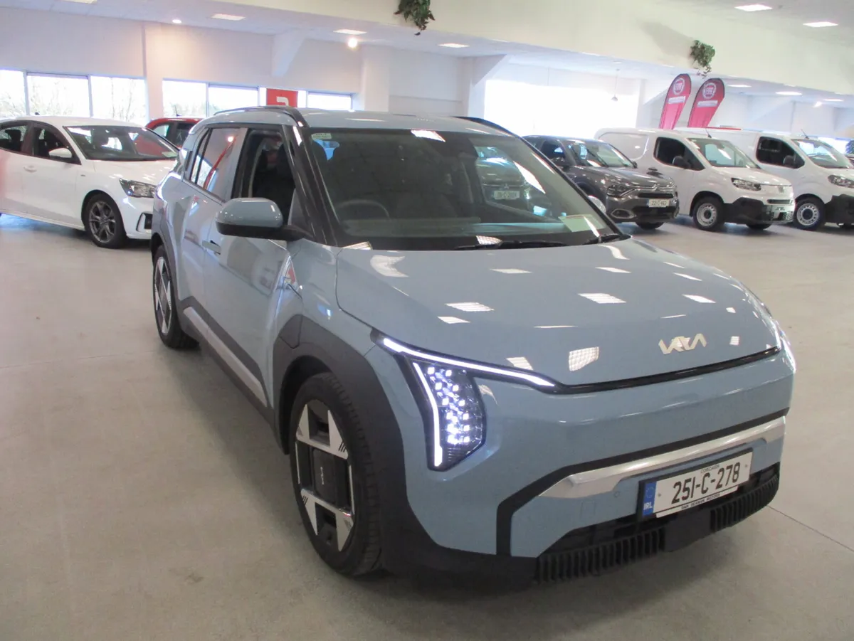 Kia EV3 2025 - Image 2
