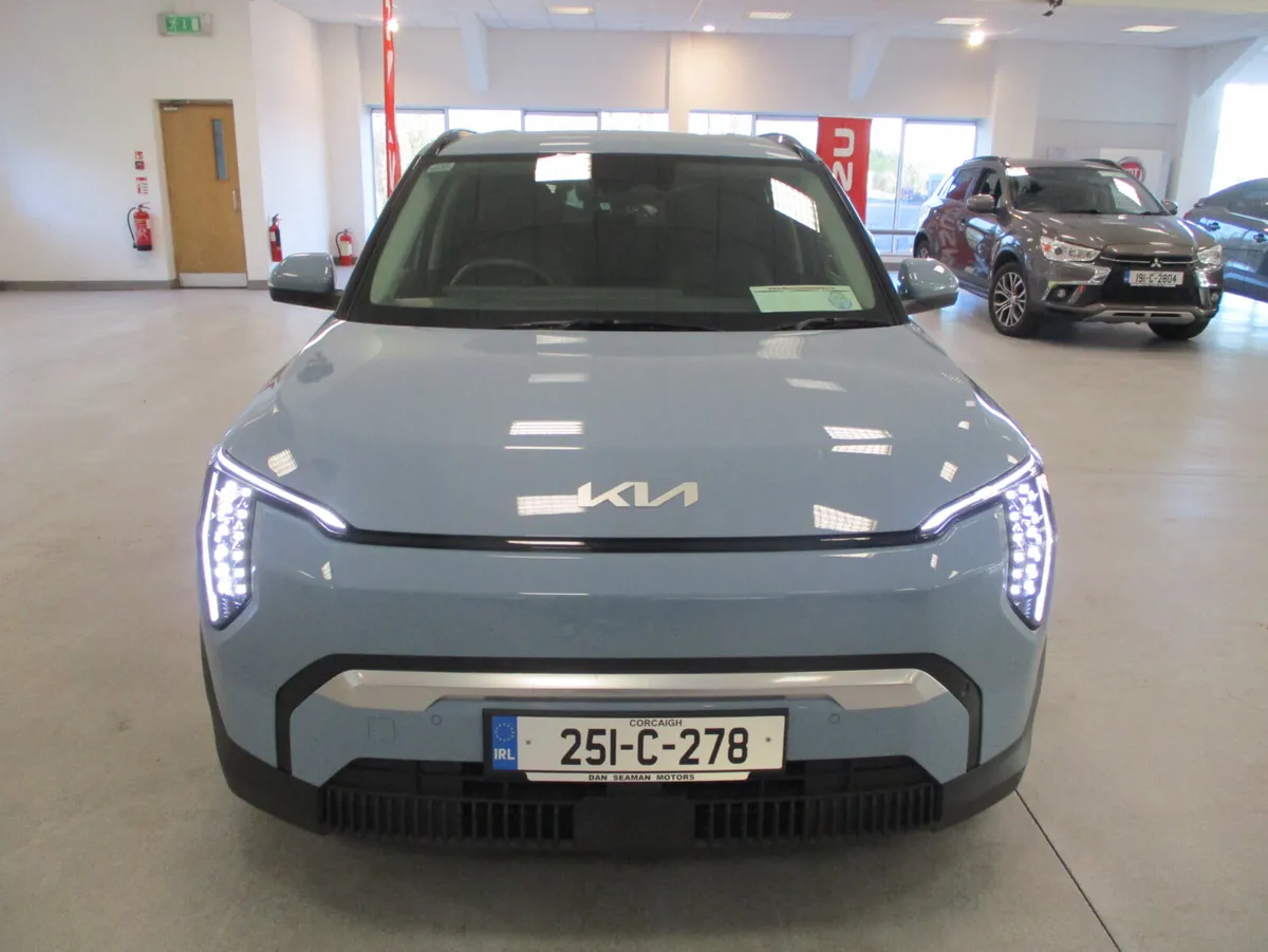 Kia EV3 2025 - Image 3