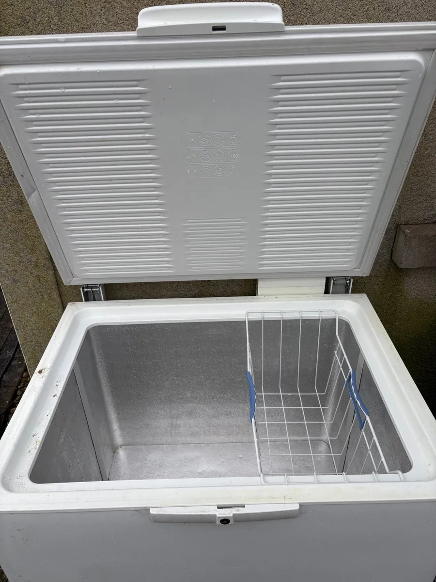 Chest freezer - Image 1