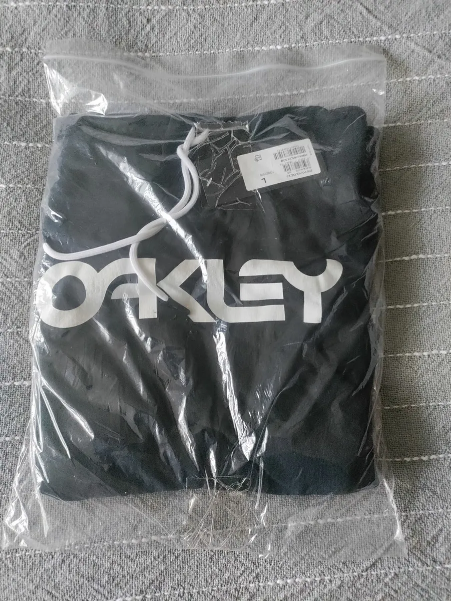 Oakley Hoodie L New - Image 4