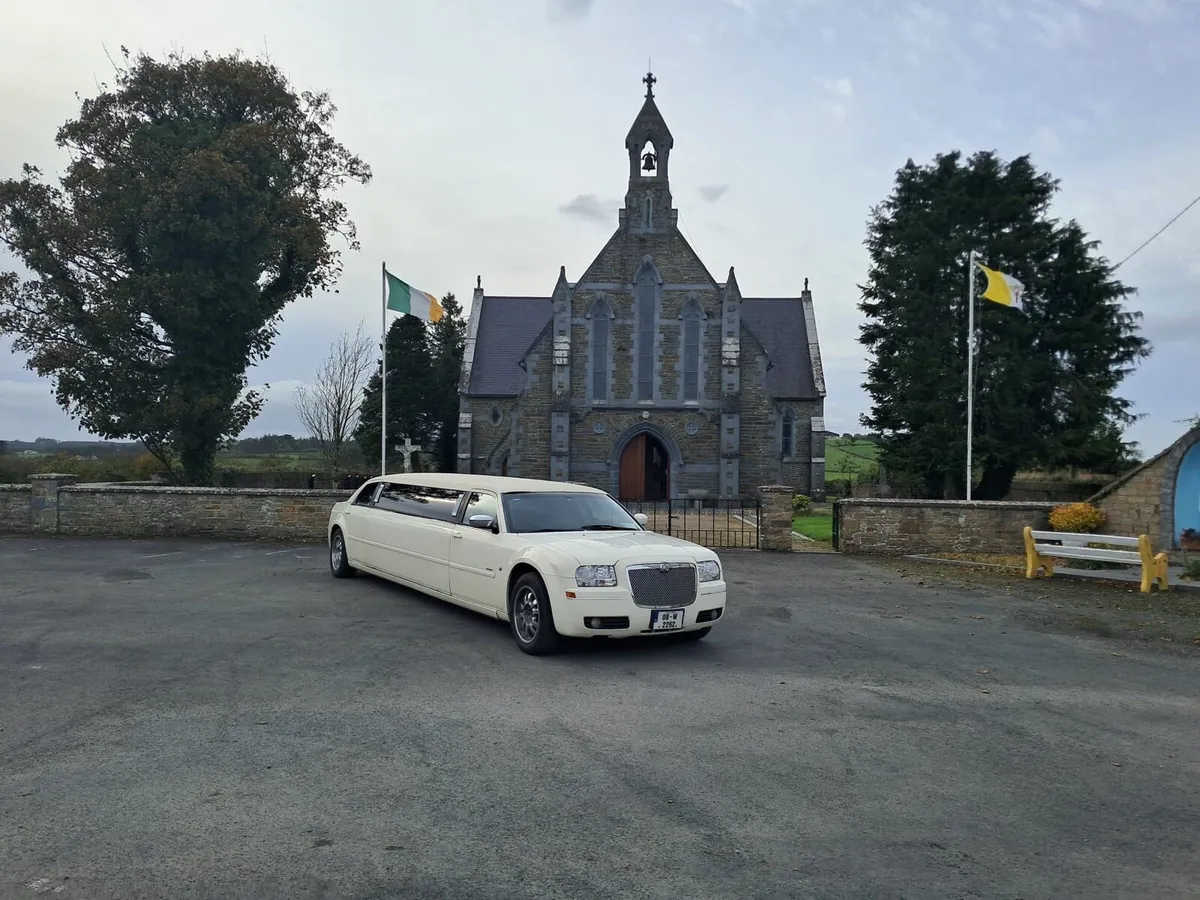 Chrysler limousine - Image 4