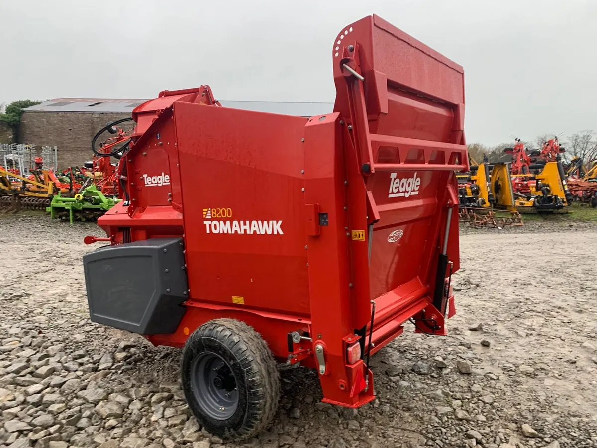 TEAGLE 8200 BALE SHREDDER, NEW - Image 4