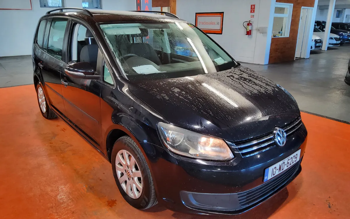 Volkswagen Touran 2010 - Image 1