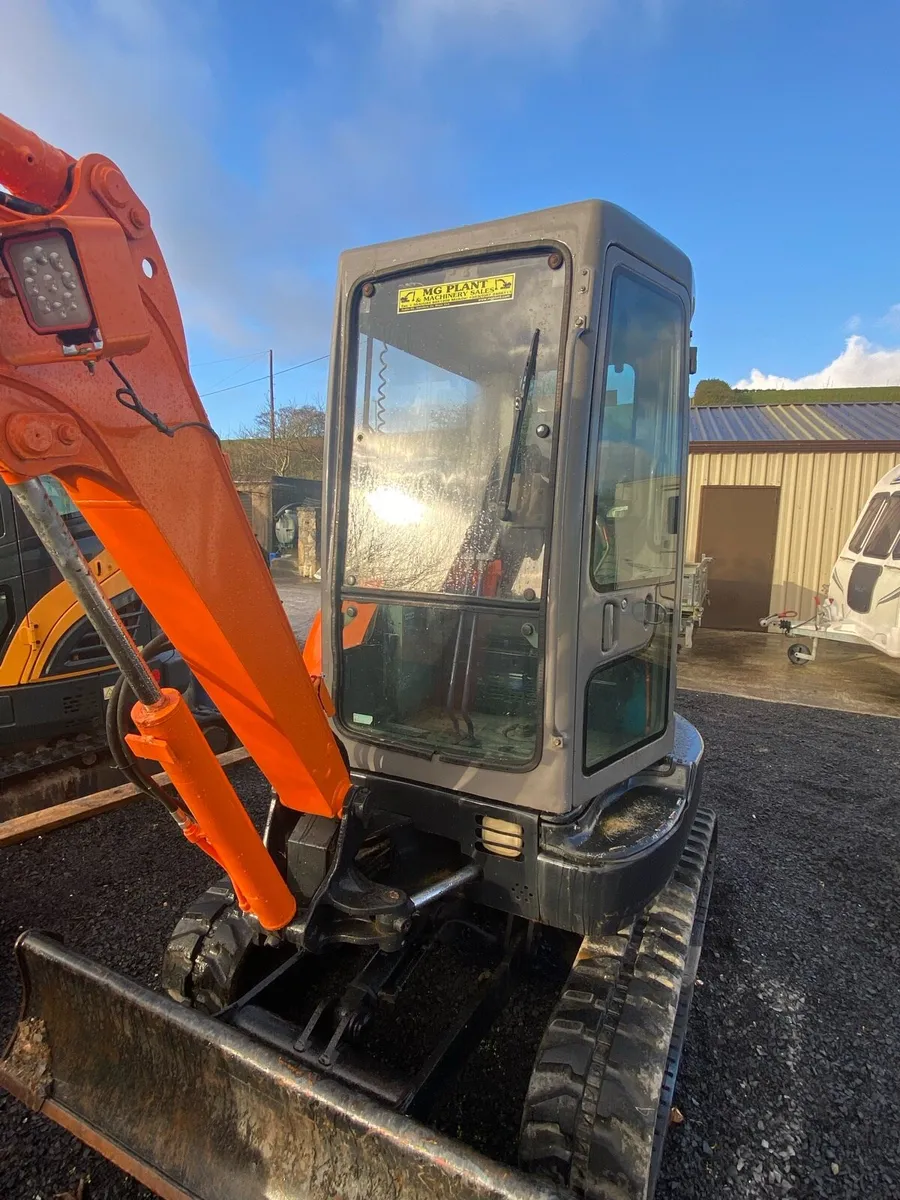 05 Hitachi Zaxis 2.7 - Image 4