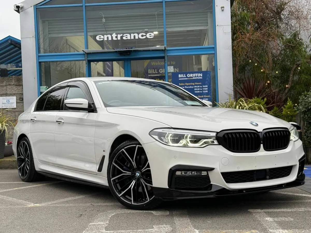 BMW 5-Series 530e M-SPORT COMPETITION 2.0 HYBRID / - Image 1