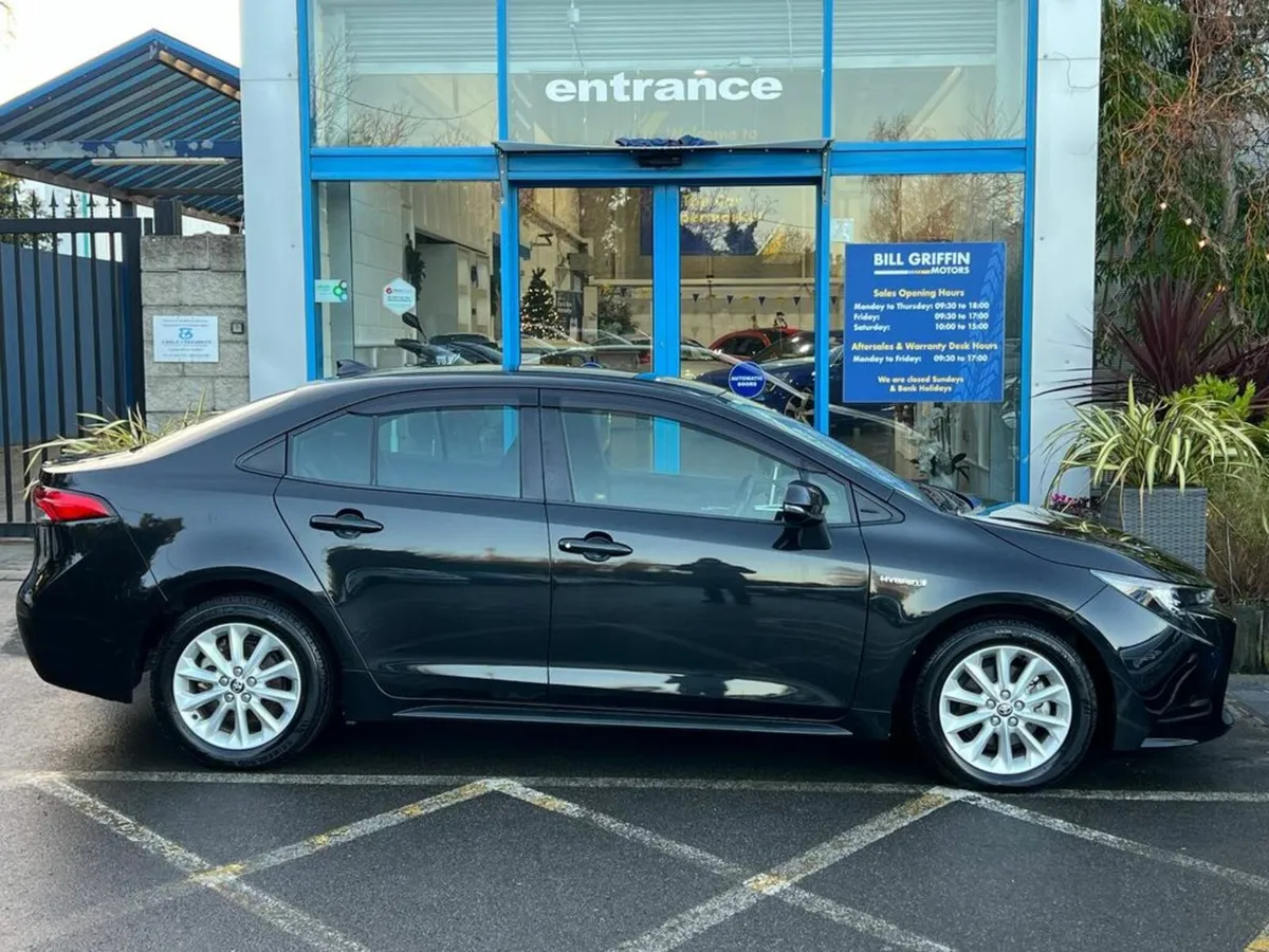 Toyota Corolla ''S'' EDITION 1.8 HYBRID // 16" ALL - Image 2