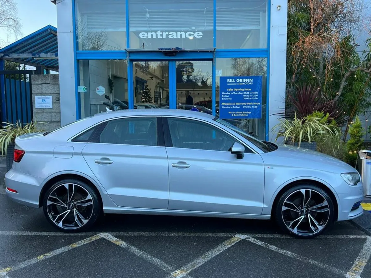 Audi A3 S-LINE PACK 1.4 TFSI ** HIGH SPEC ** // LE - Image 2