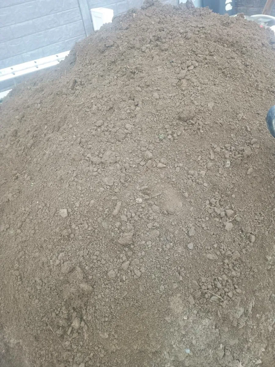 . Topsoil - Image 3