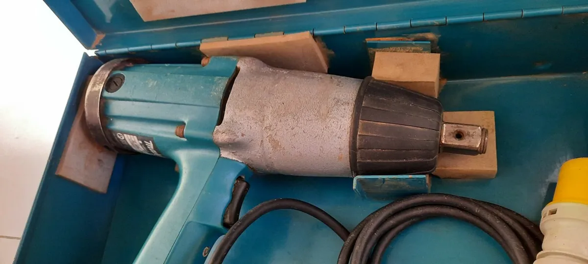 Makita 6906 19mm impact wrench 110v - Image 3