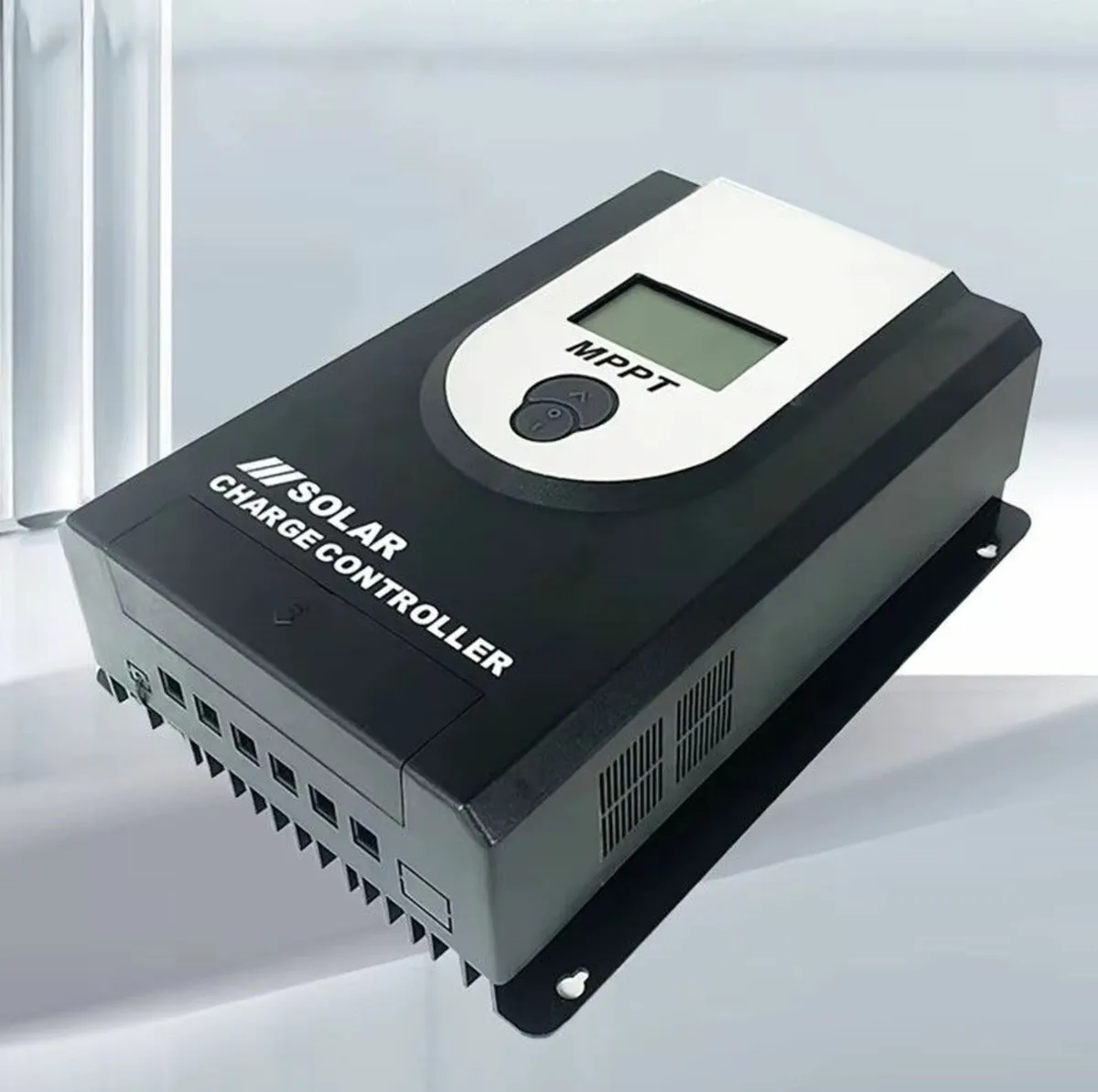 20A 12V/24V MPPT Solar Charge Controller for boat - Image 2