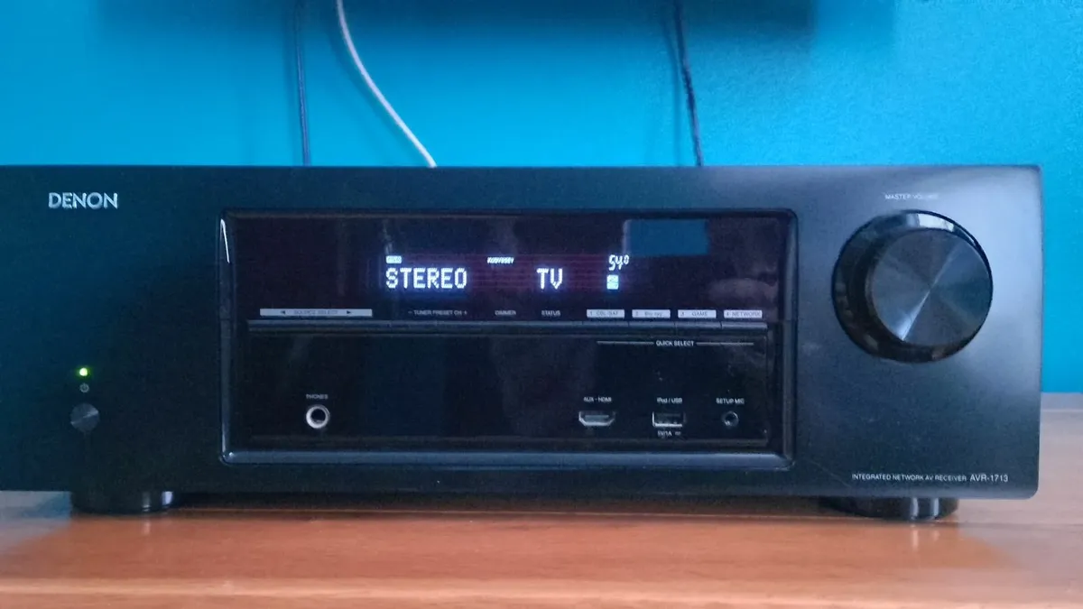 DENON AVR IN EXCELLENT CONDITION - Image 1