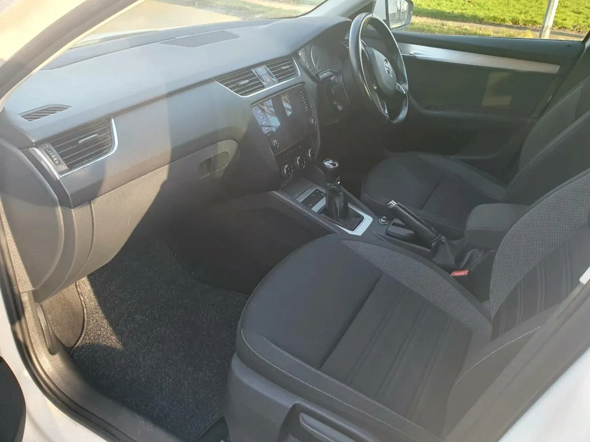 172 Skoda Octiva Estate 1.6 TDI. Priced to sell - Image 4
