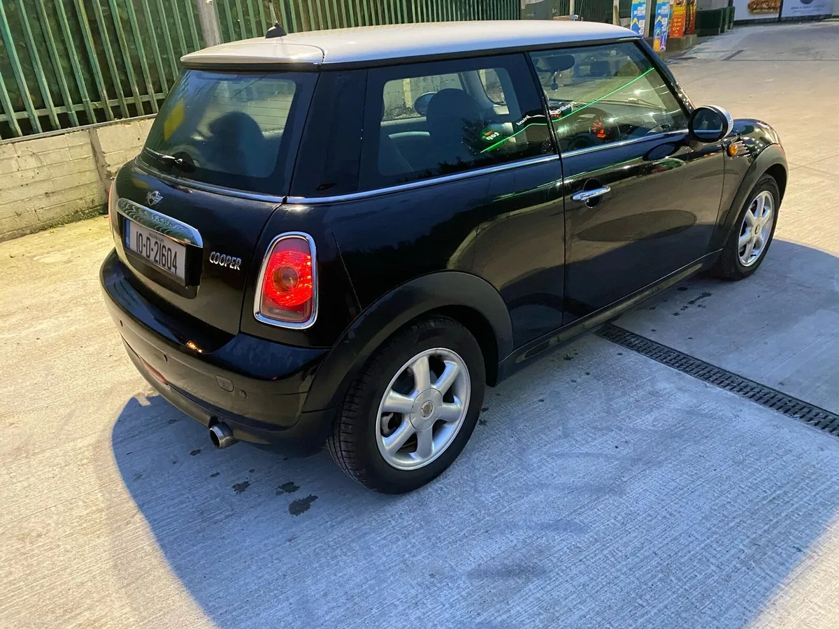 2010 Mini Cooper - Image 3
