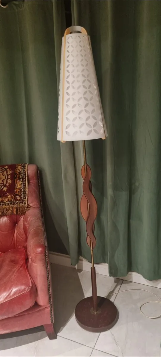 FABULOUS MIDCENTERY DANISH TALL LAMP - Image 3