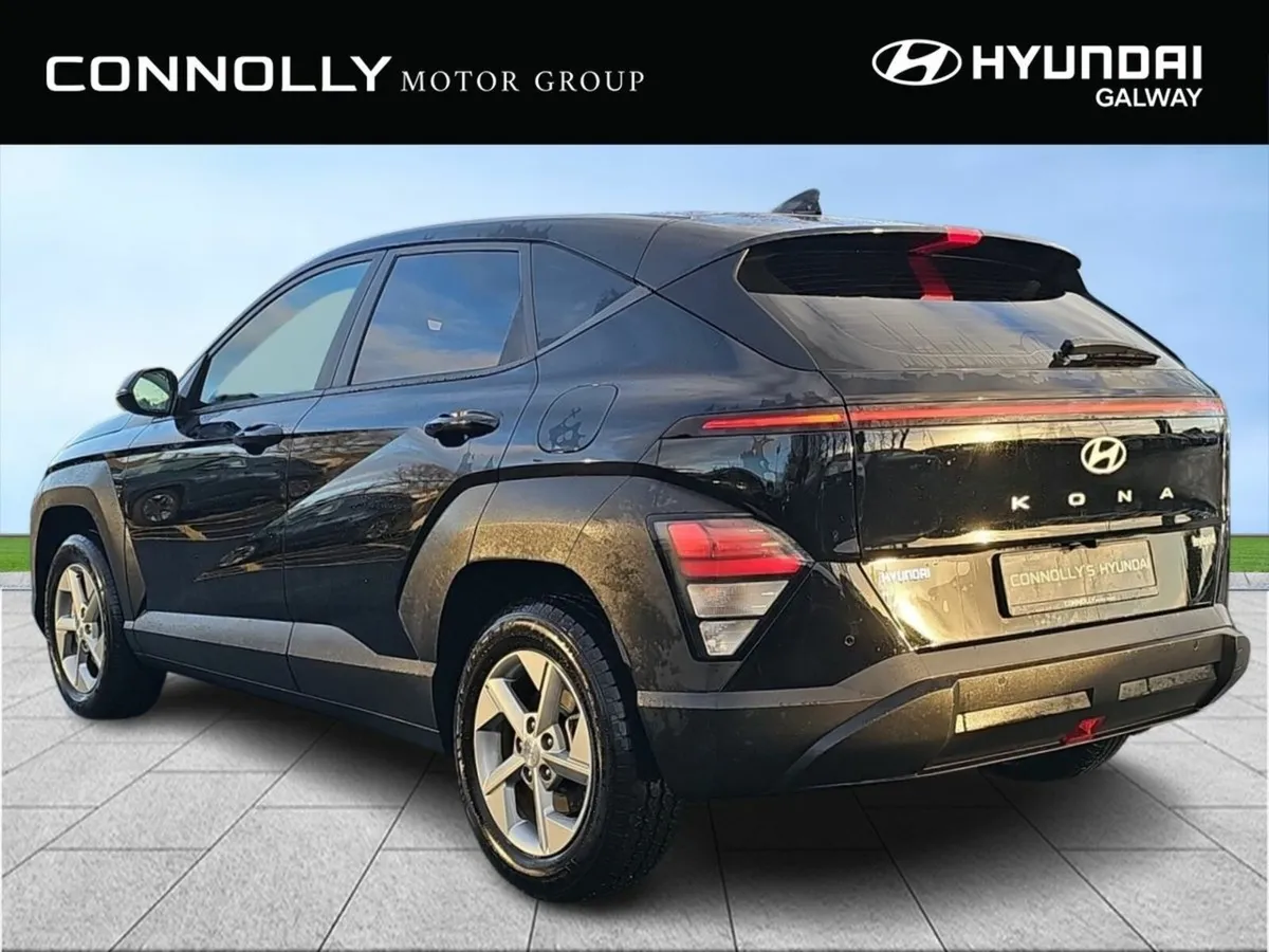 Hyundai KONA 1.6 HYBRID Signature Auto - €339 p/m - Image 4