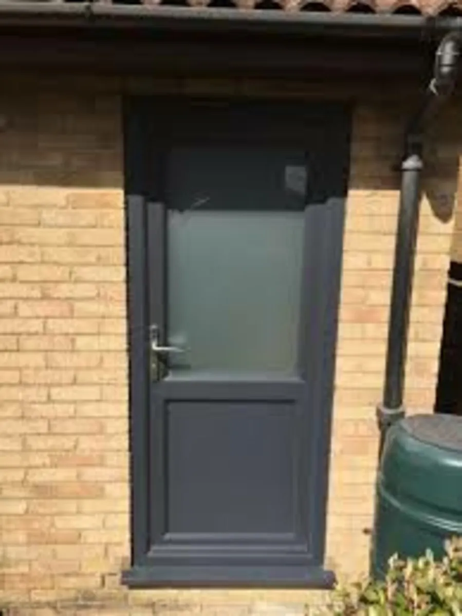 🏠 HIGH QUALITY DOOR AVAILABLE 🏠 - Image 1