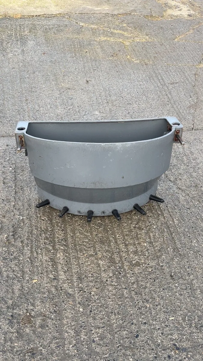 Calf milk feeder - Image 1