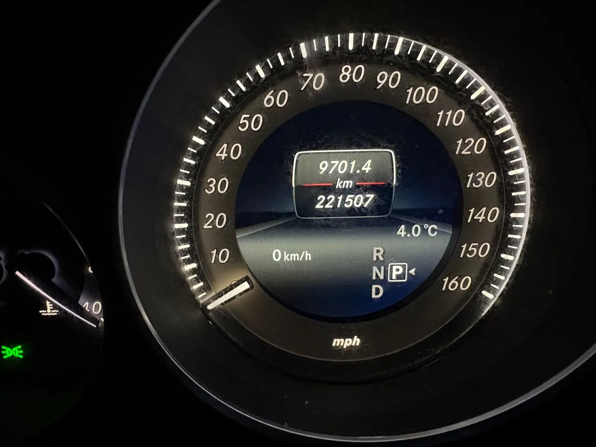 Mercedes-Benz E-Class 2014 - Image 2