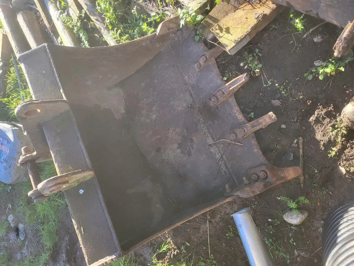 Case wheel digger buckets - Image 1