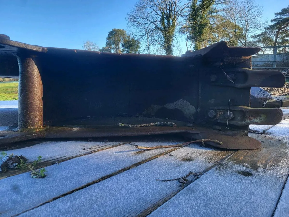 Case wheel digger buckets - Image 2