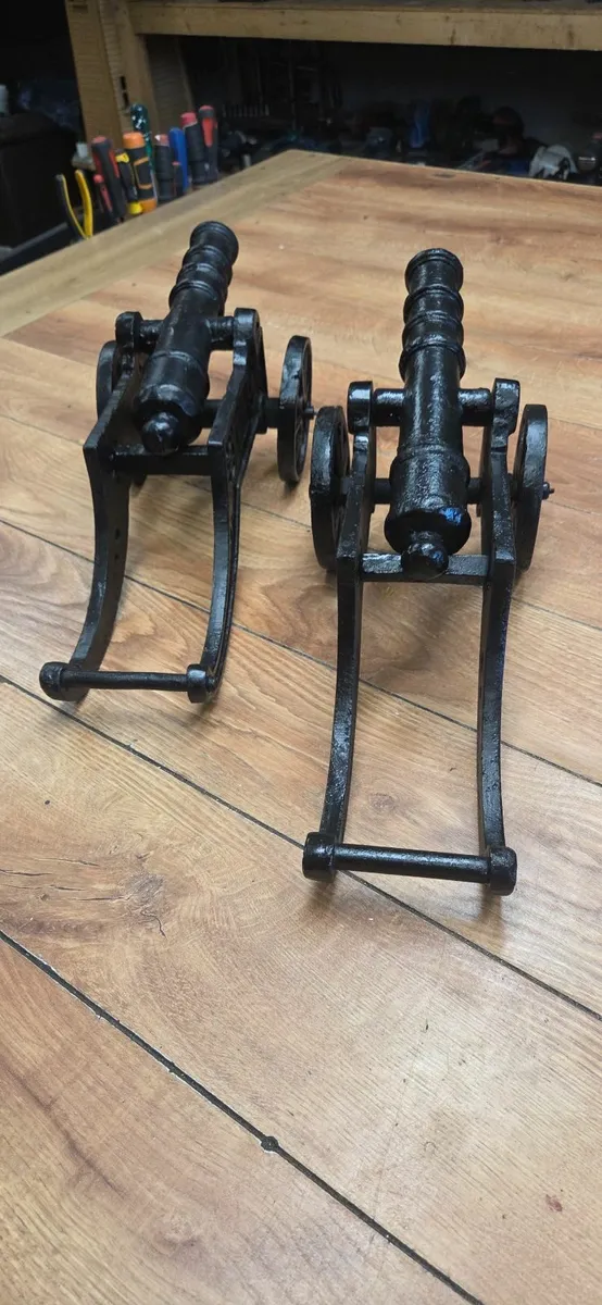 Cast iron cannons - Image 2