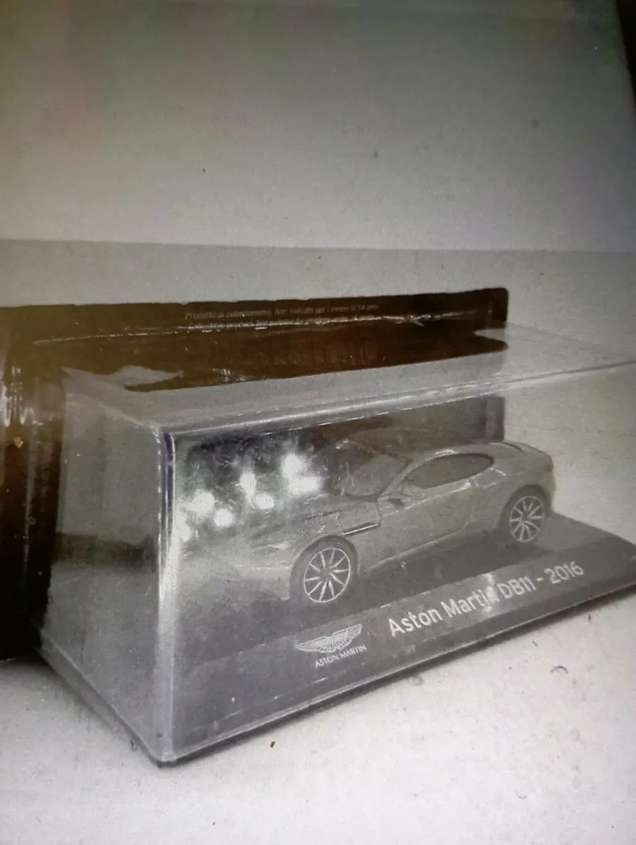 ASTON MARTIN DB11-2016 -IXO COLLECTION 1-43 SCALE. - Image 3
