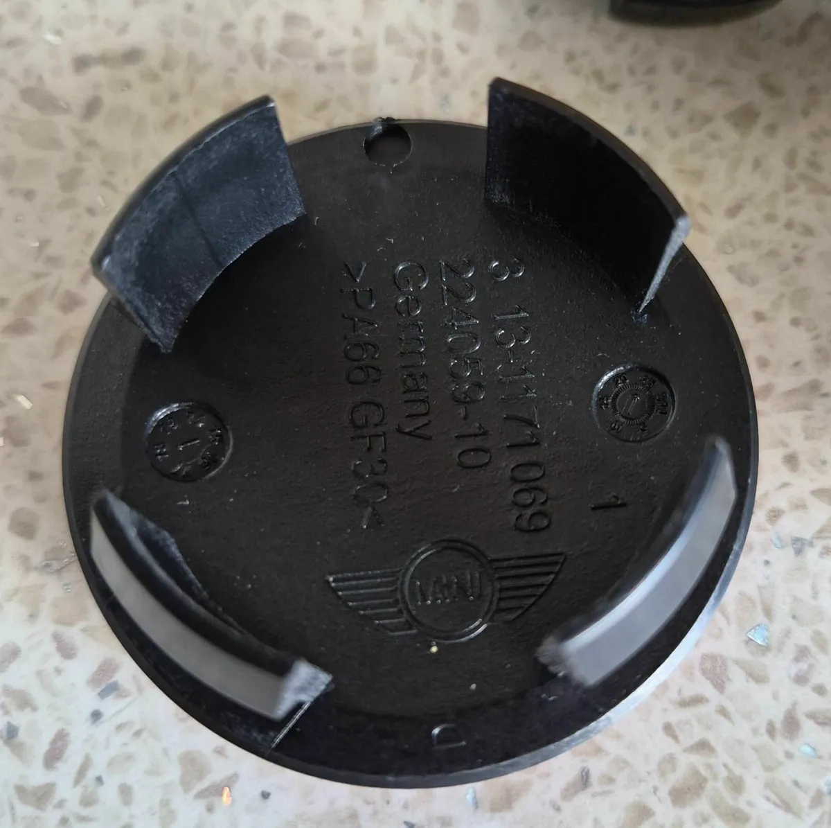 4 x Mini Centre Caps - FREE POST - Image 2