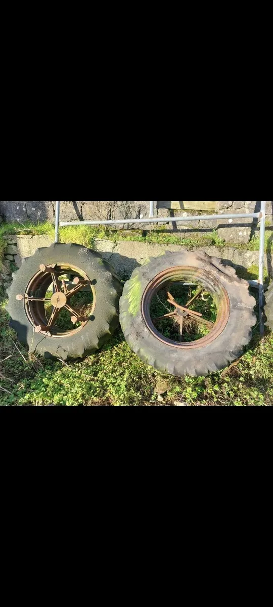 Farm Machinery, twin wheels, transport box - Image 3