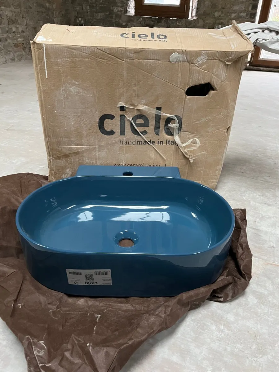 Cielo wall-mounted ceramic sink - Image 1