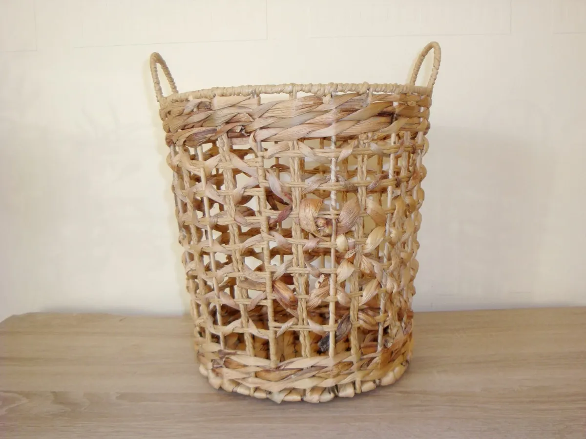 Round basket bin storage - NEW - Image 1