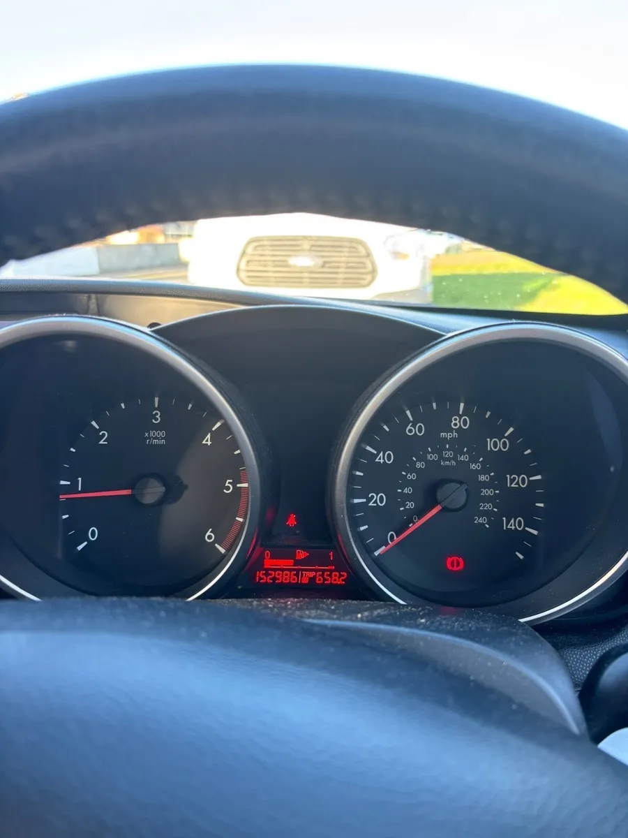 Mazda Mazda3 2011 - Image 2