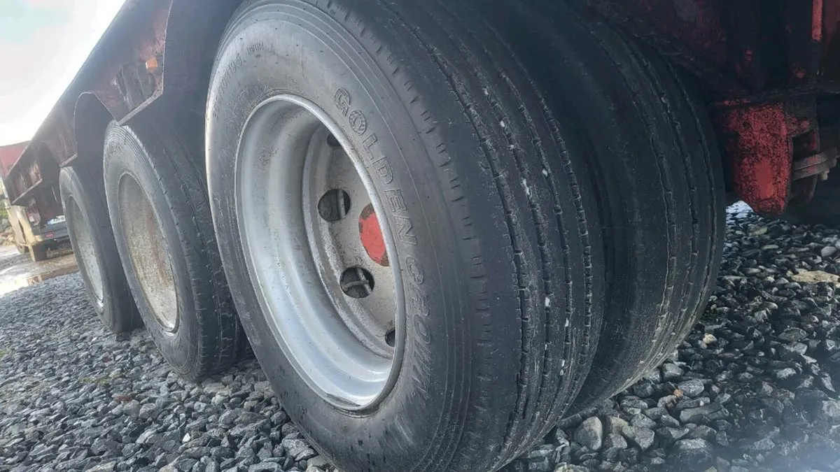 Mccauley low loader - Image 3