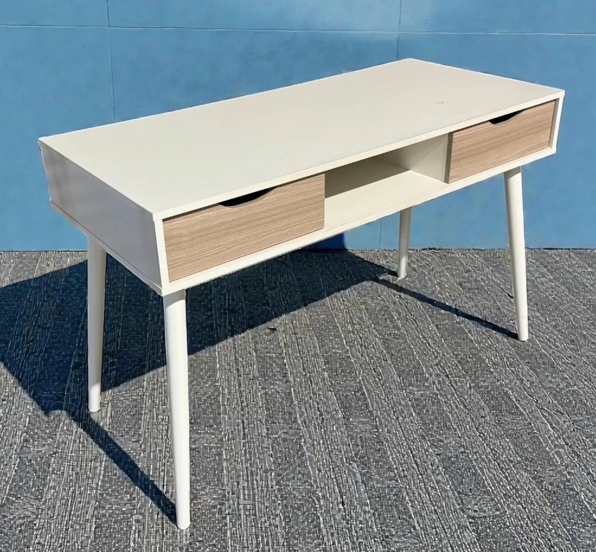 White Desk - Image 2