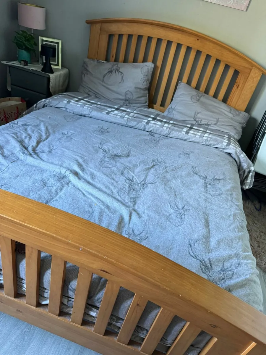 5ft Solid Wood Bed - Image 1