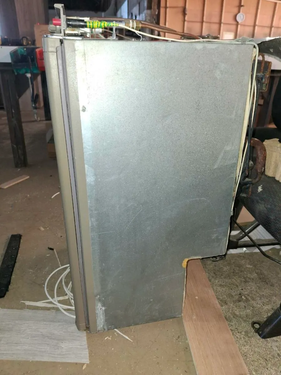 Camper Fridge - Image 1