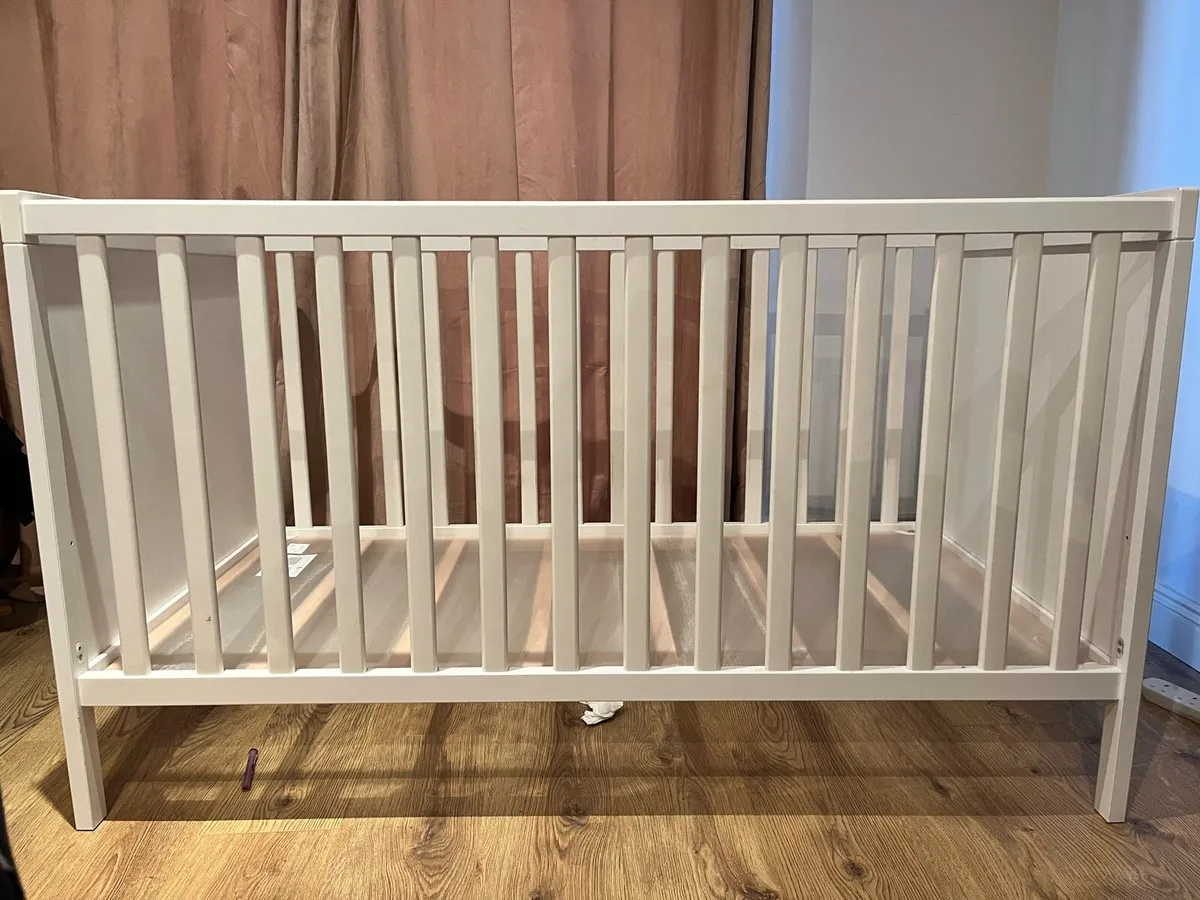 Cot Bed 140x70cm - Image 1