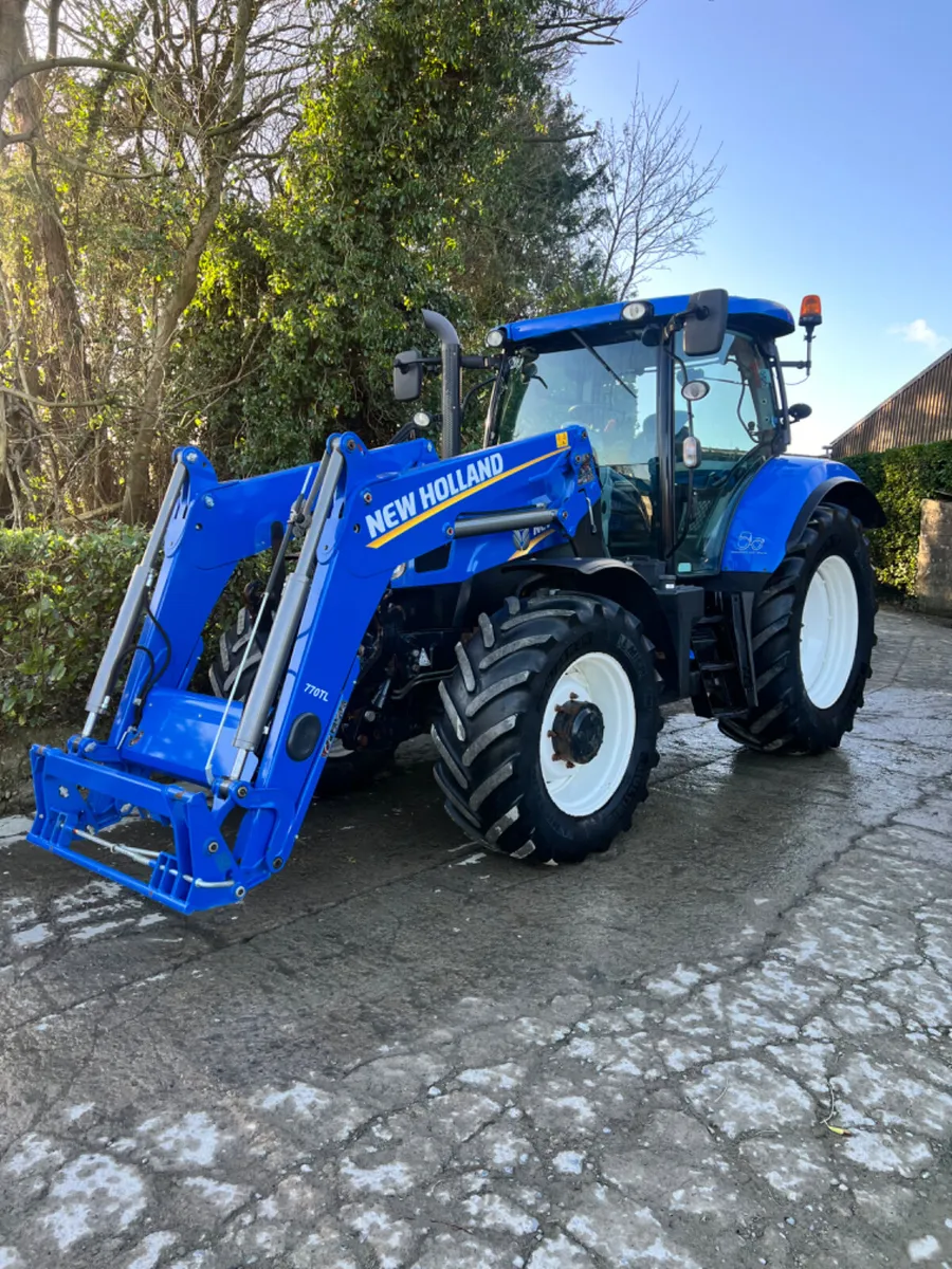 2014 New Holland T6.175 with loader - Image 4