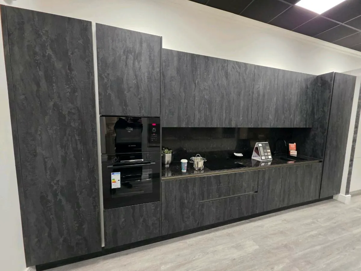 Display kitchen for sale - Image 1