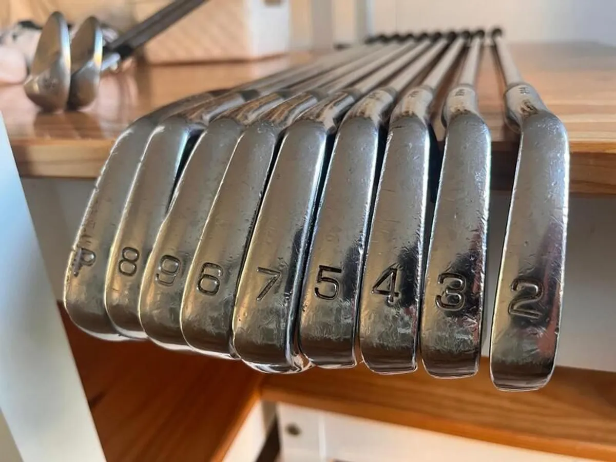 Mizuno 2 Iron to PW set - Image 1