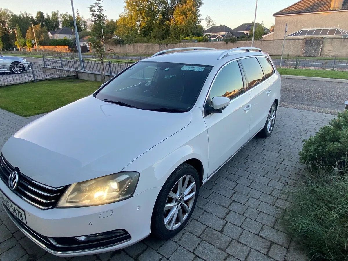 VW Passat Estate (Automatic) - Image 2
