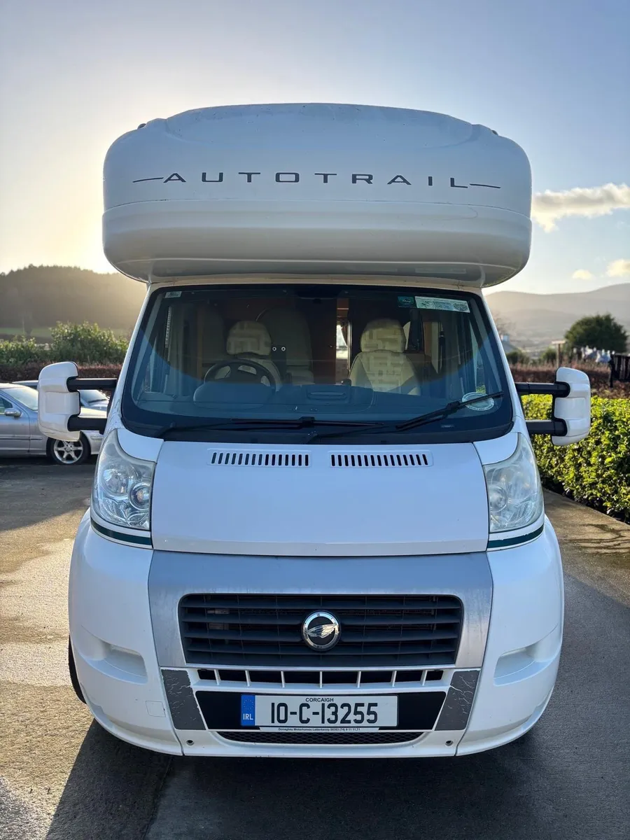 Autotrail Apache 700 ducato maxi 6 berth - Image 4