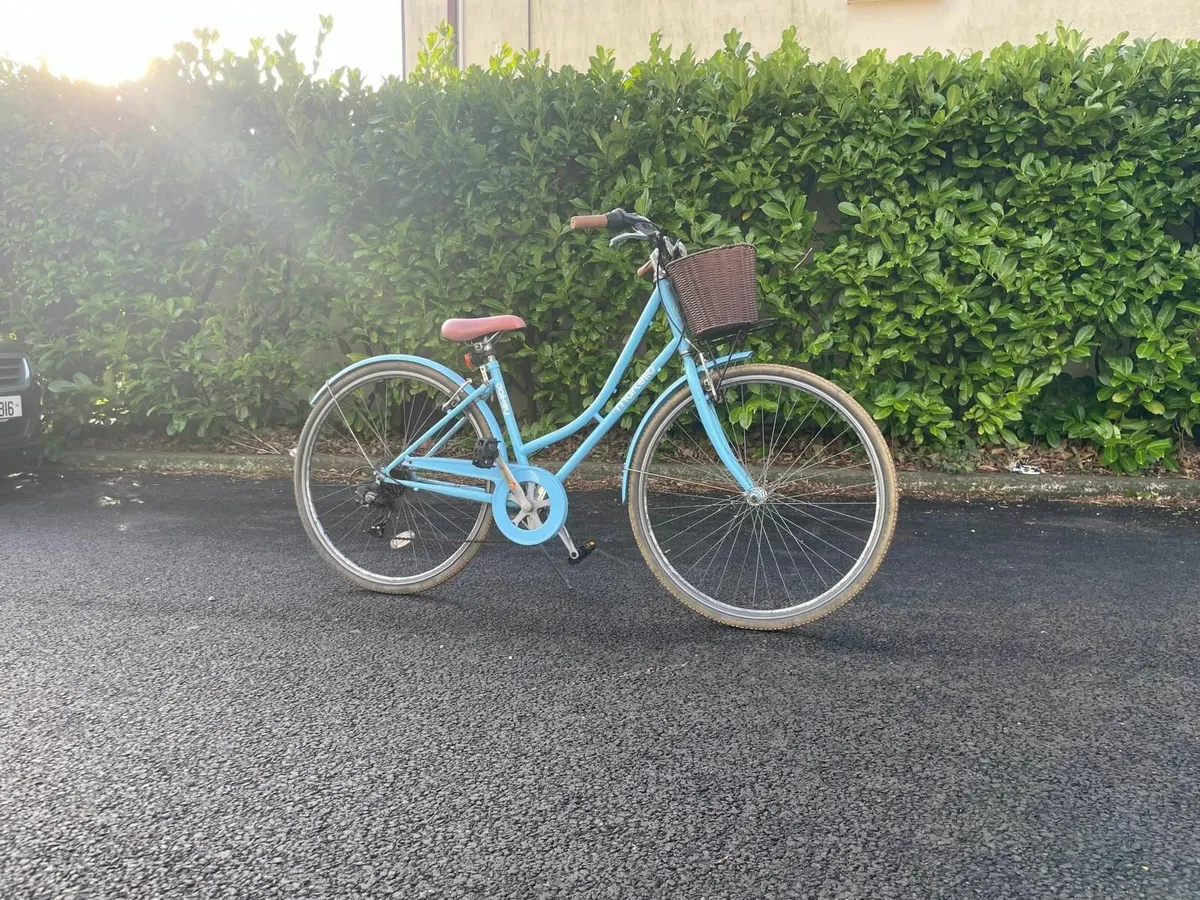 Ladies Dutch style city bike - Image 3
