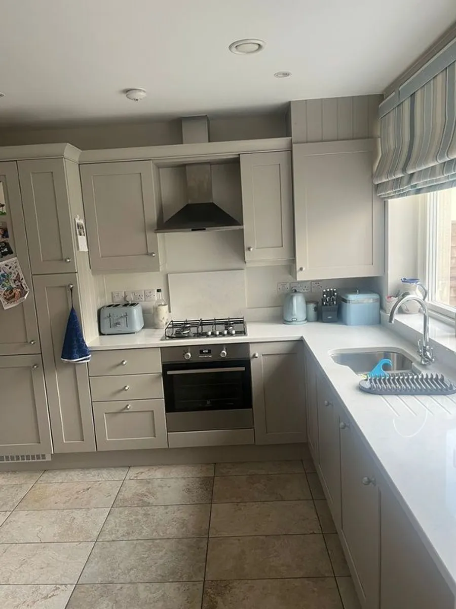 Full kitchen for sale - Image 1