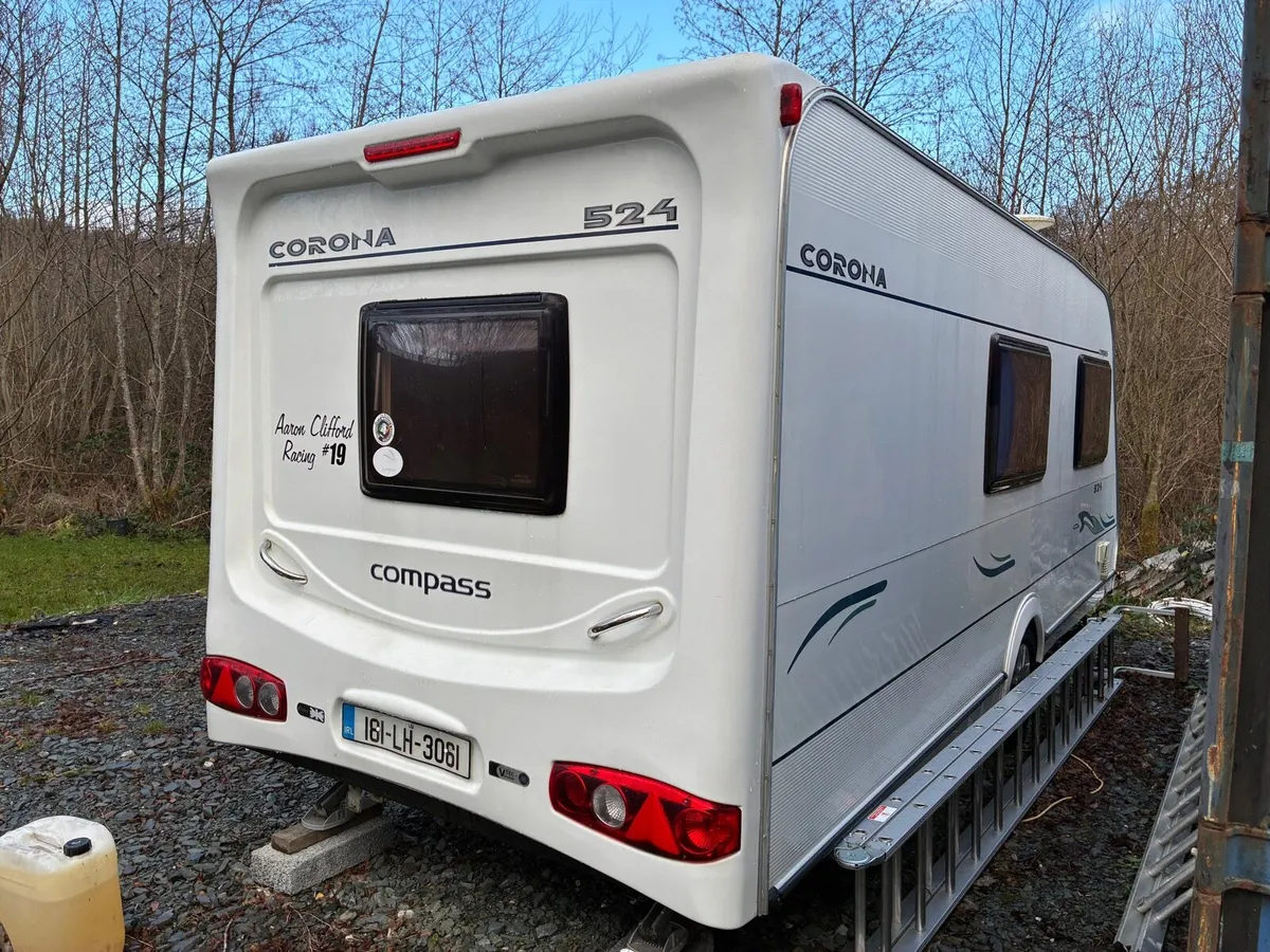 Caravan - Image 1